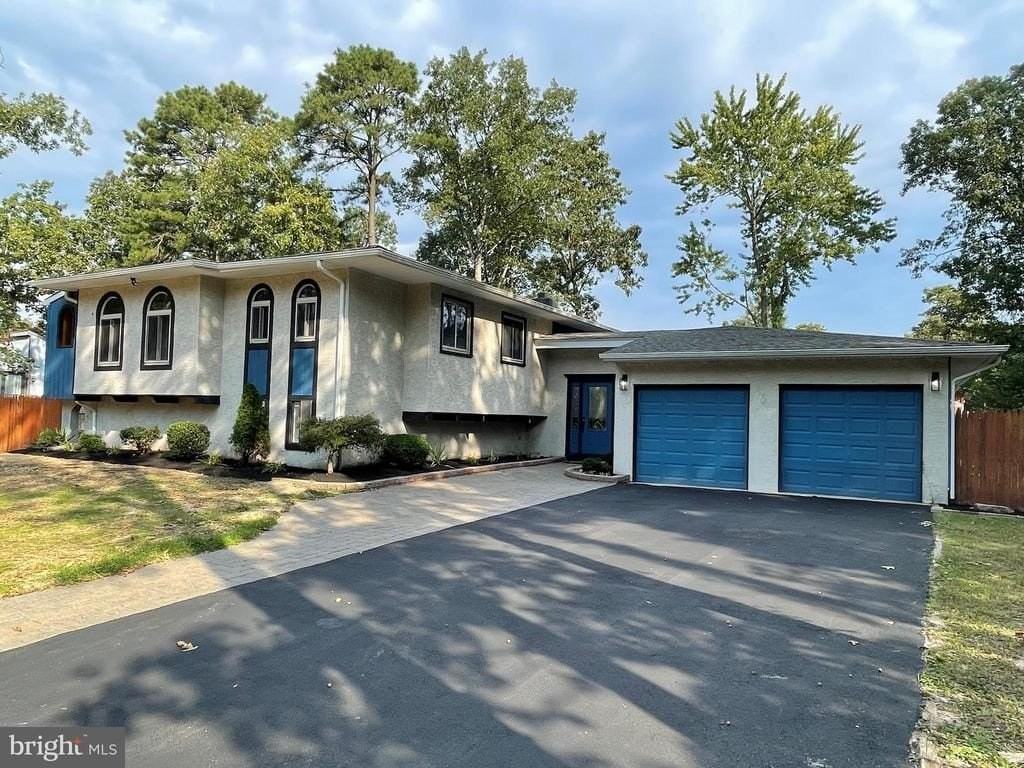 802 Salem Ct - Photo 2 of 35