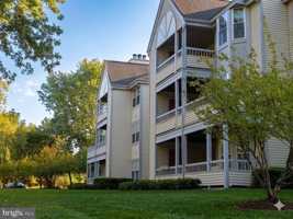 featured image of 101 Claridge Ct #11