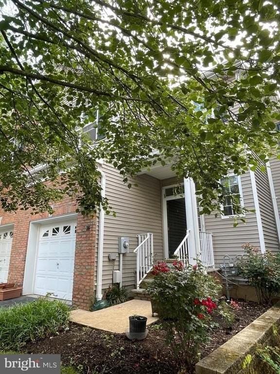 36 Hoover Ave - Photo 2 of 22