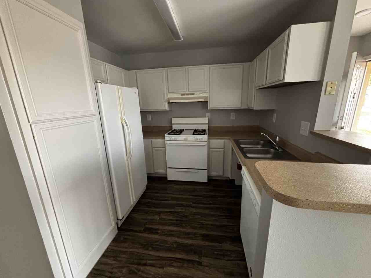 2601 Sarah Avenue-293 #293MKT - Photo 2 of 12