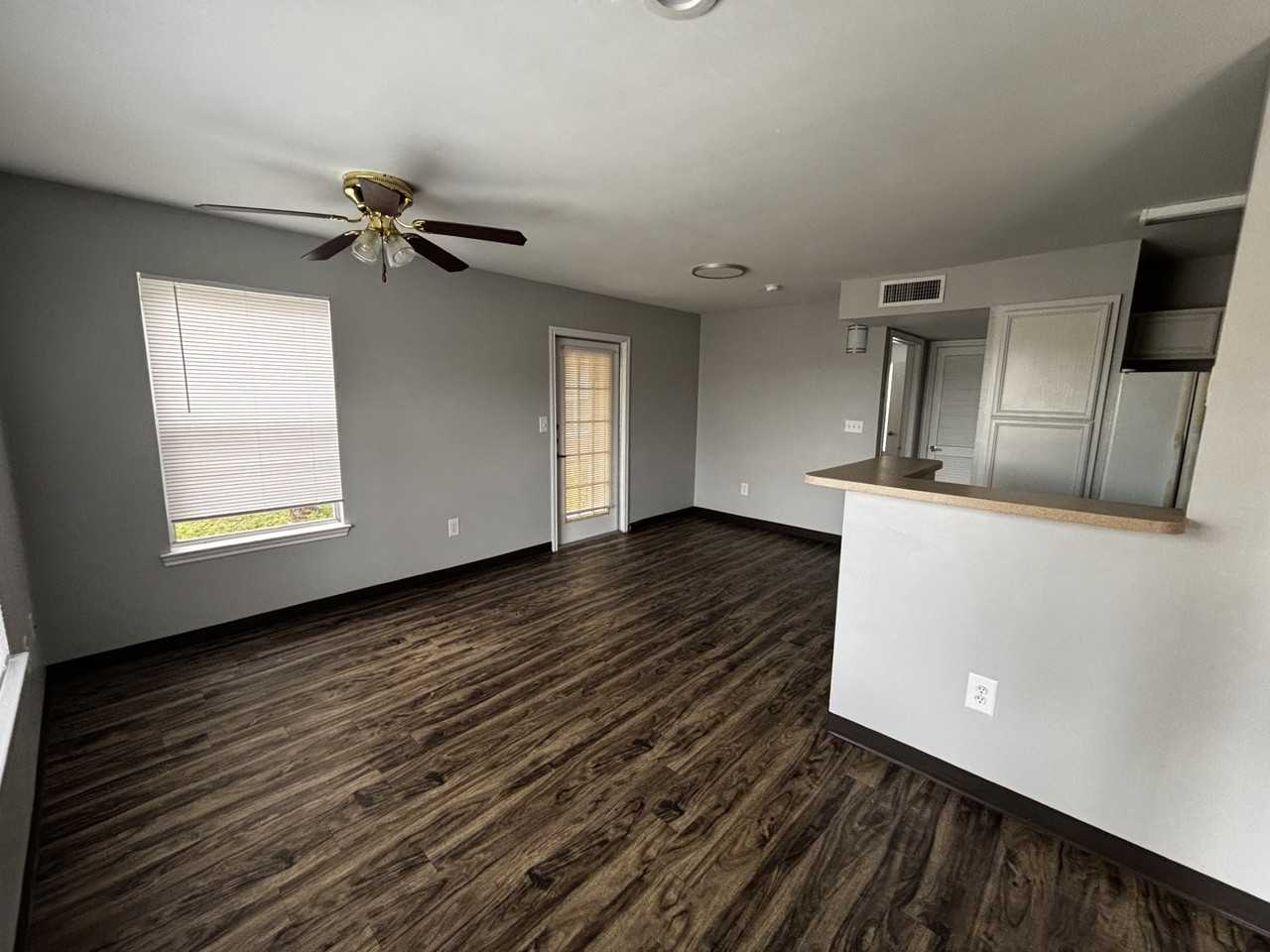 2601 Sarah Avenue-293 #293MKT - Photo 3 of 12