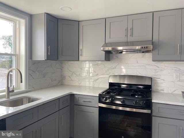 4520 Baker St - Photo 3 of 10