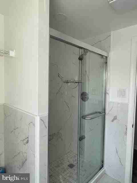 4520 Baker St - Photo 4 of 10