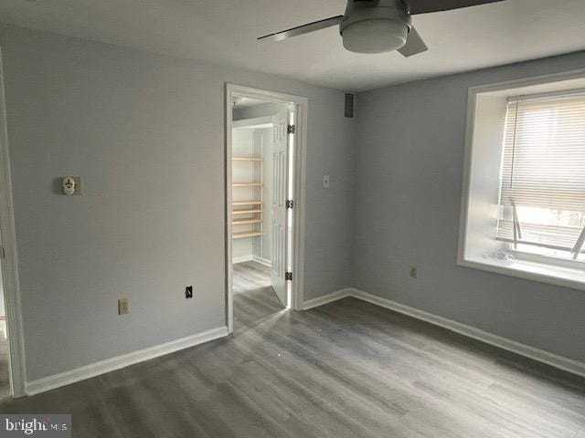 4520 Baker St - Photo 6 of 10