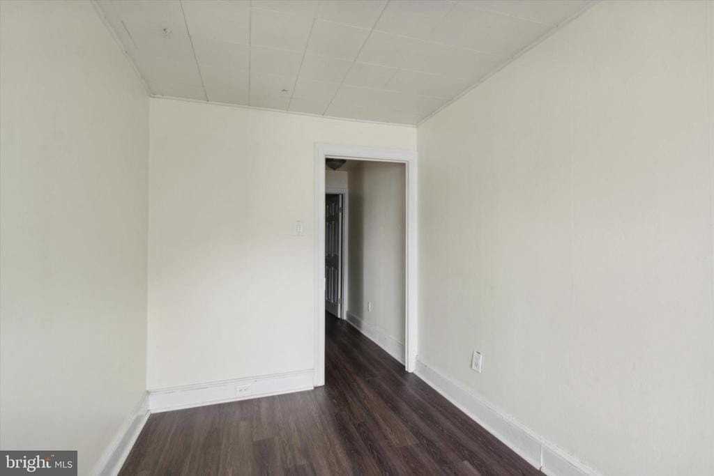 448 Krams Ave #3 - Photo 7 of 14