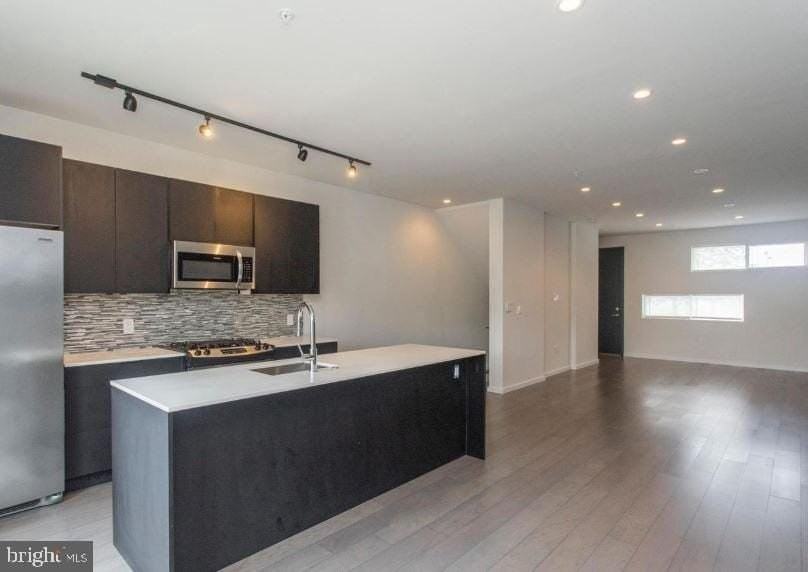527 W Jefferson St - Photo 5 of 19