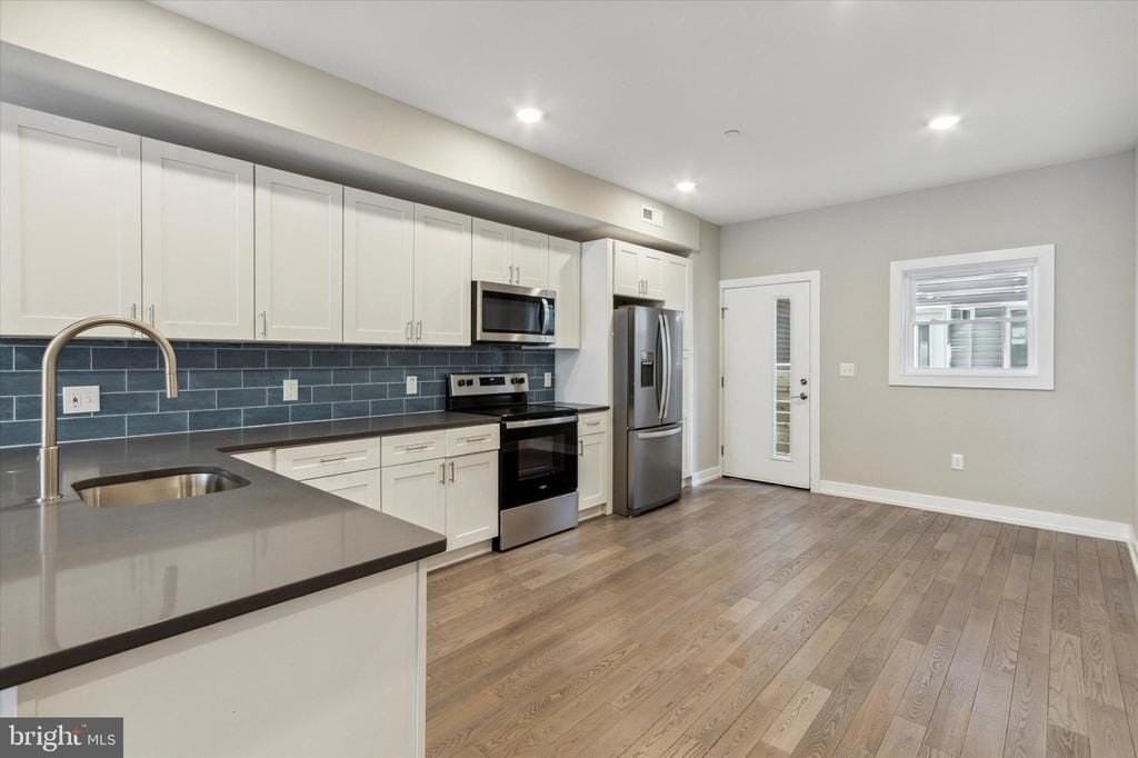 1407 N 8th St ## 9 - Photo 2 of 16