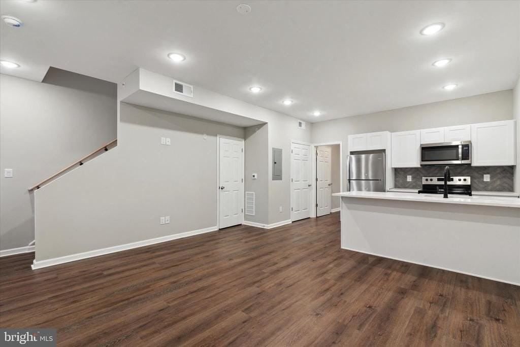 1230 N Marshall St - Photo 2 of 13