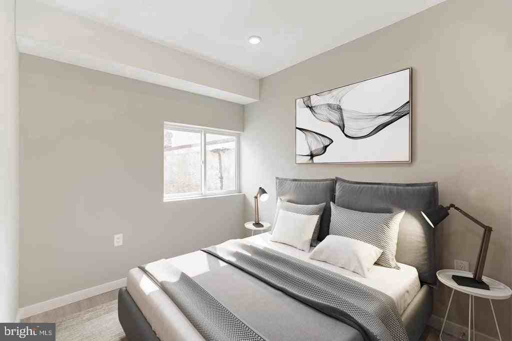 2243 N Broad St - Photo 4 of 9