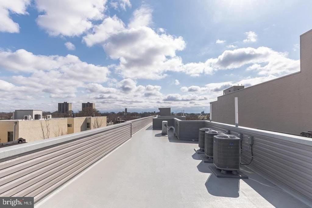 2243 N Broad St - Photo 7 of 9