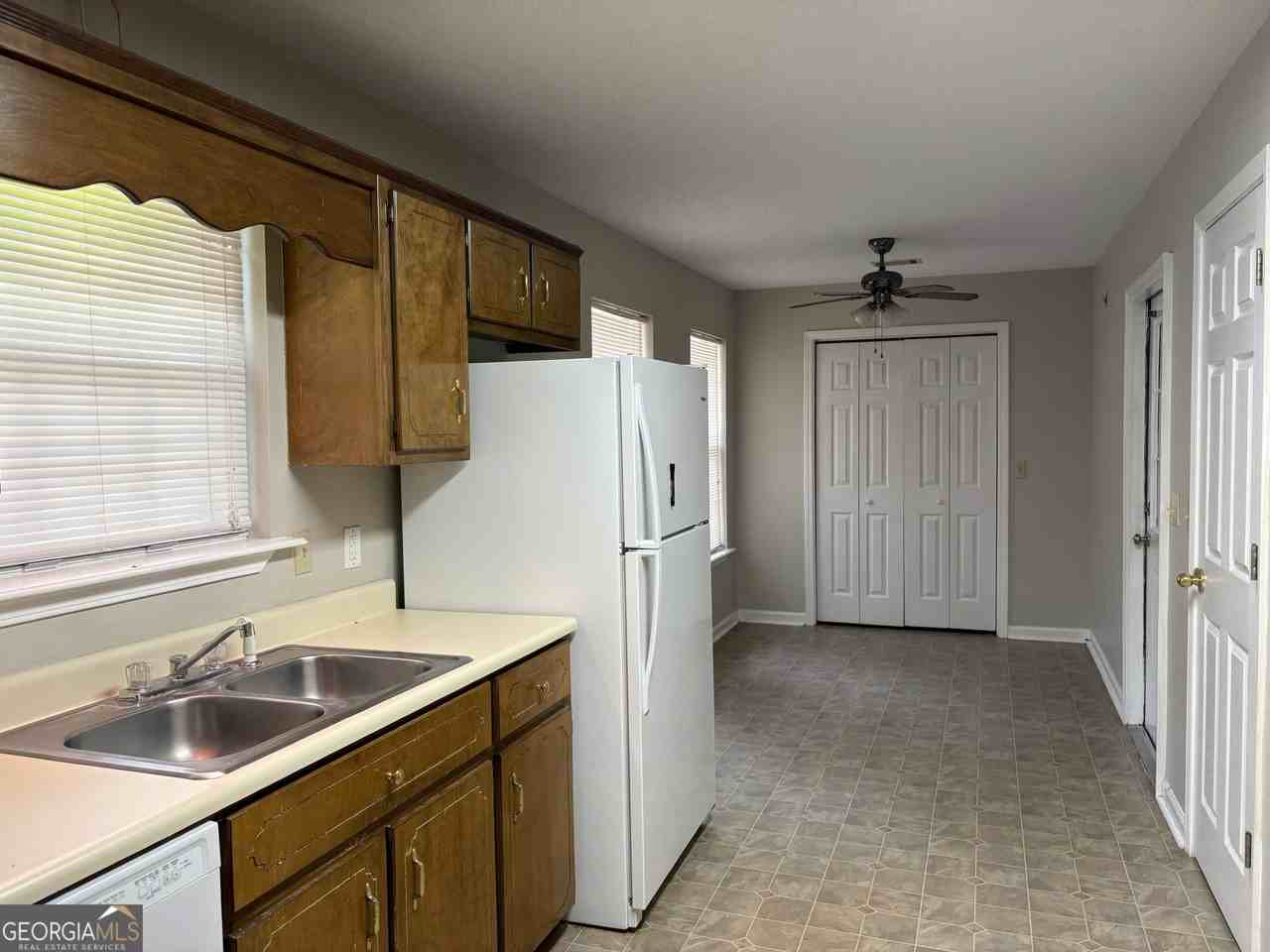 116 Harden Rd - Photo 7 of 17