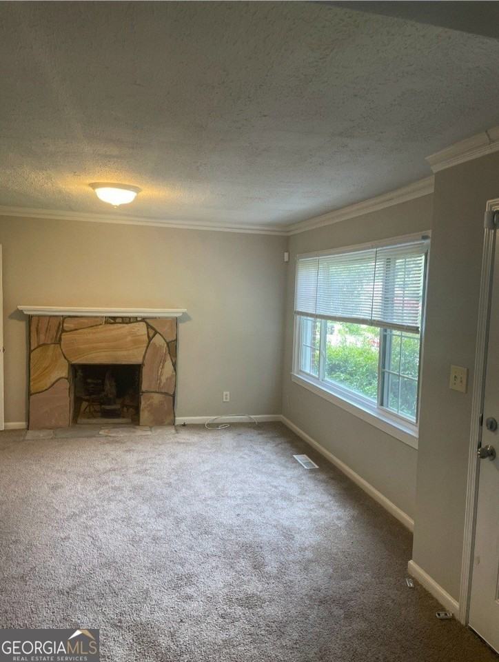 1589 Pinehurst Dr Sw - Photo 2 of 6
