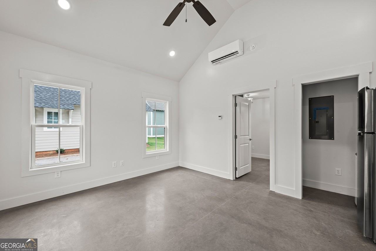 705A Jefferson St - Photo 7 of 21