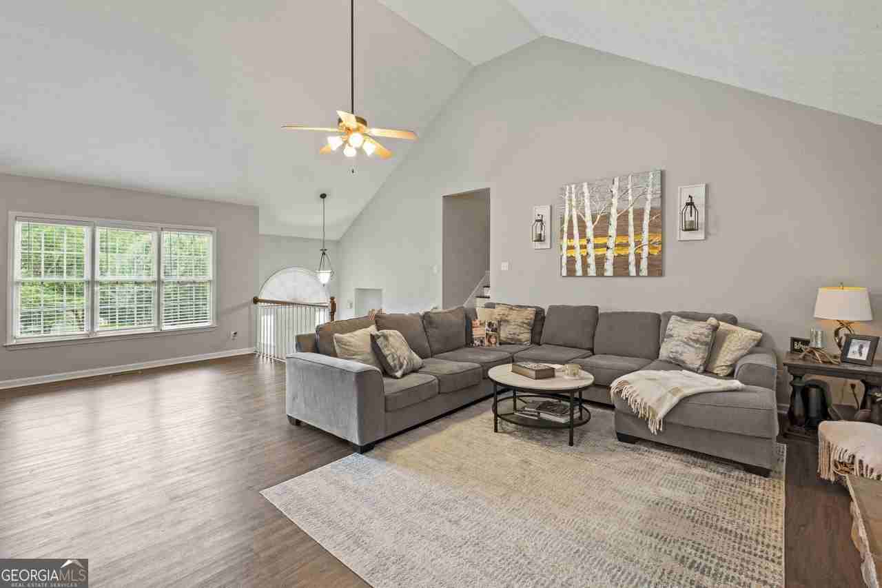 122 Brookhaven Ln - Photo 4 of 32