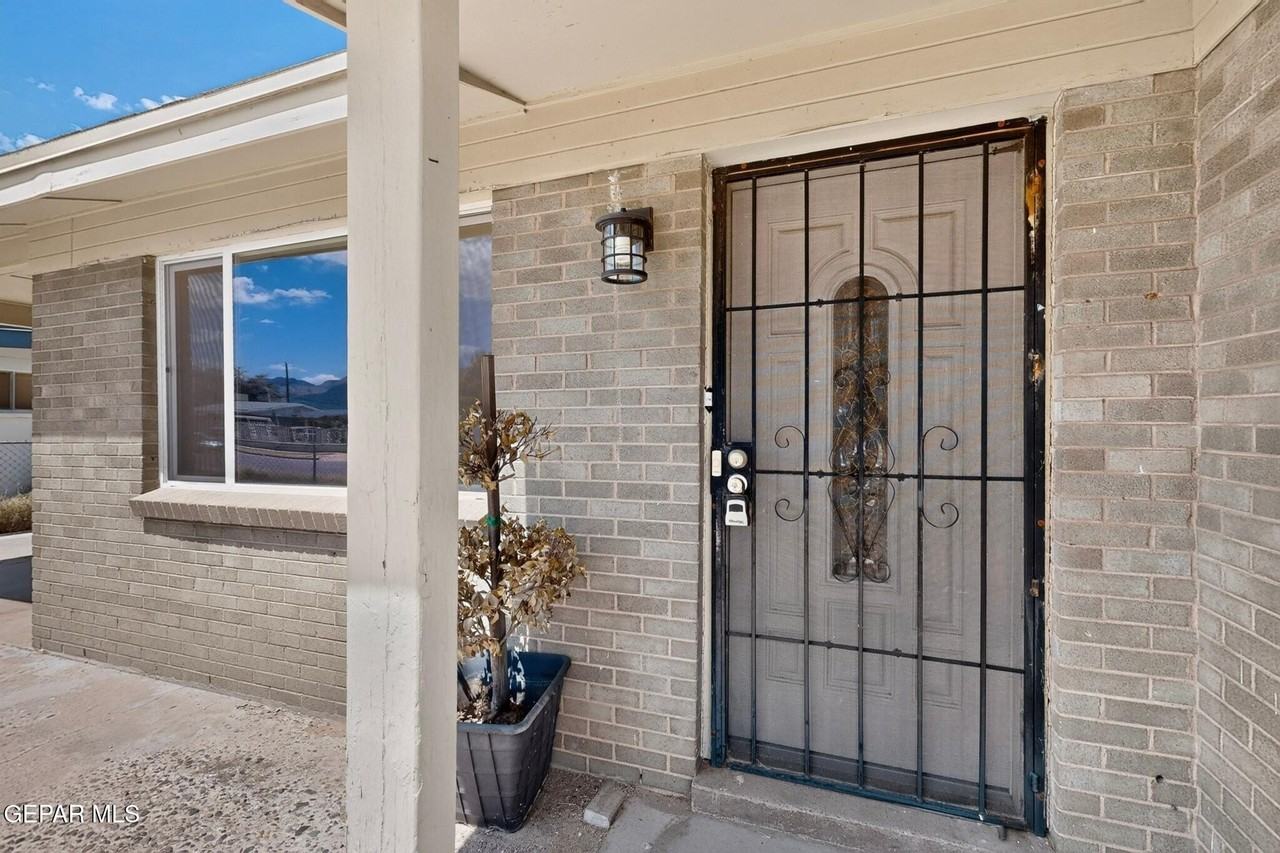 9545 Verbena Dr - Photo 6 of 41