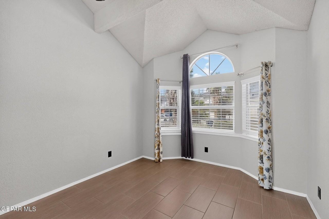 7108 Feather Hawk Dr - Photo 7 of 43