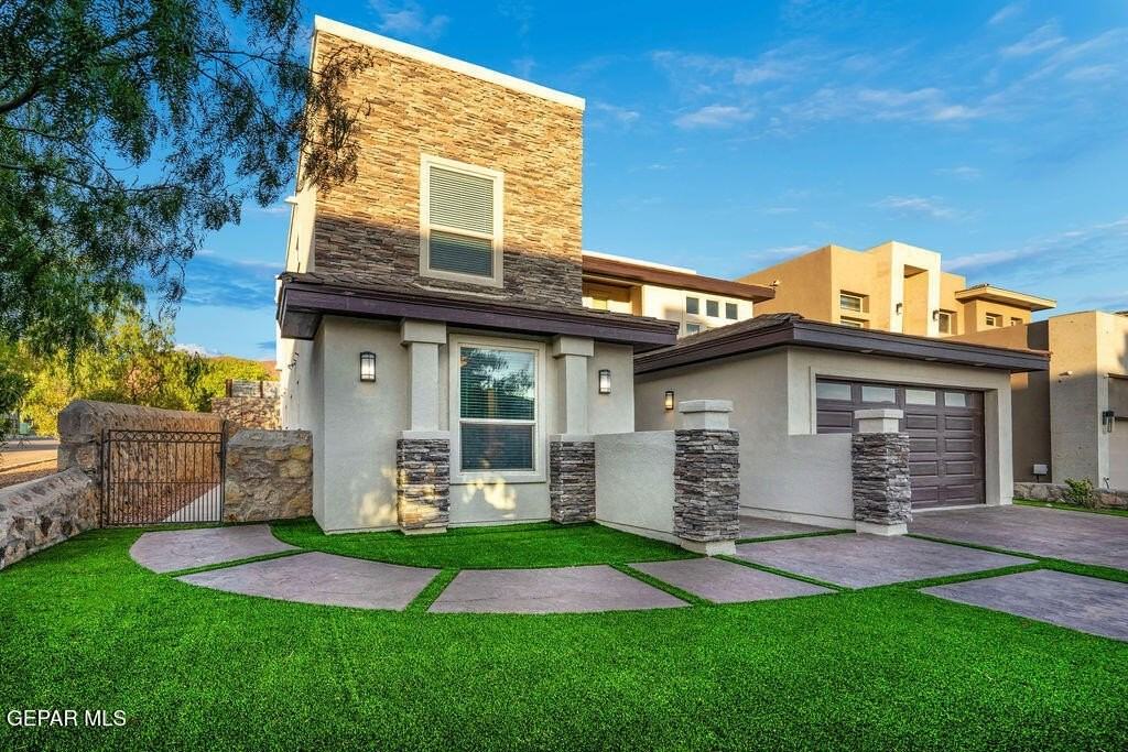 1276 Desert Night St - Photo 3 of 46