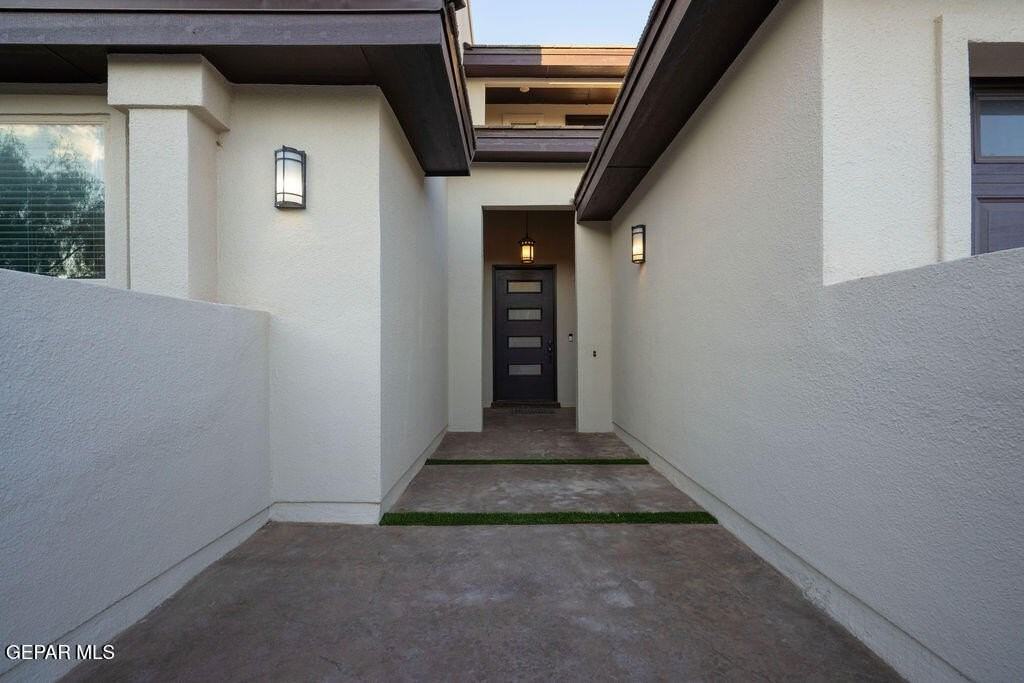 1276 Desert Night St - Photo 4 of 46