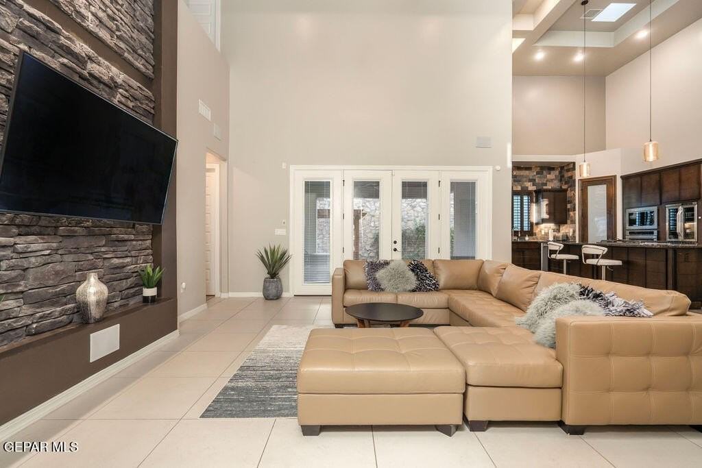 1276 Desert Night St - Photo 7 of 46