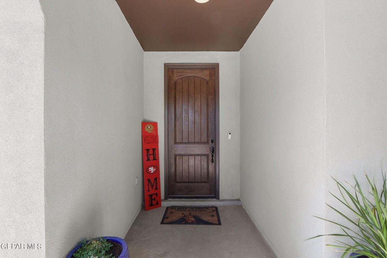 13221 Pocklington Rd - Photo 2 of 37