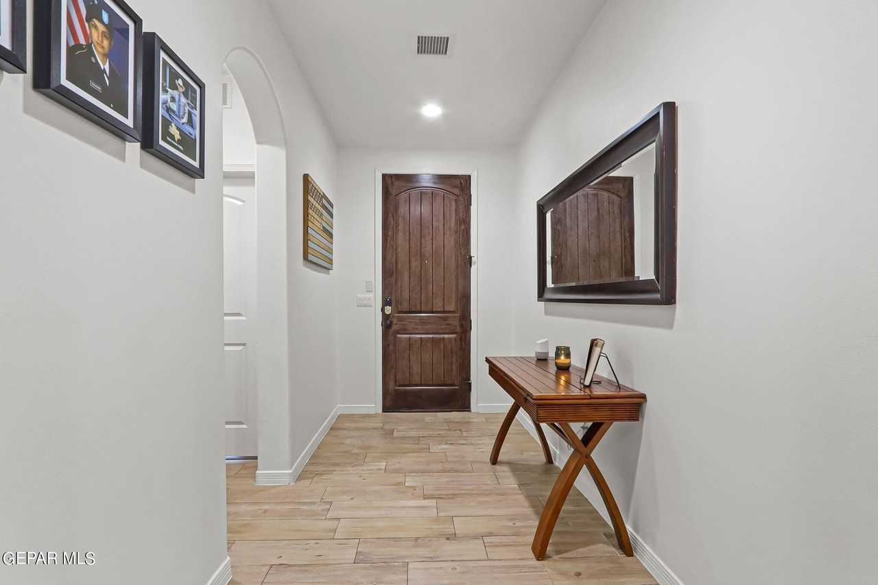 13221 Pocklington Rd - Photo 3 of 37