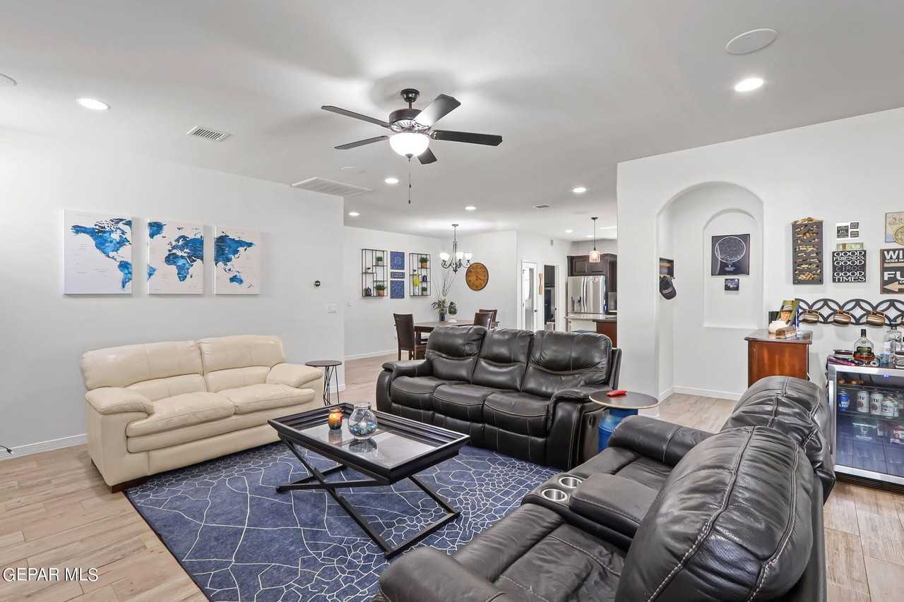 13221 Pocklington Rd - Photo 5 of 37