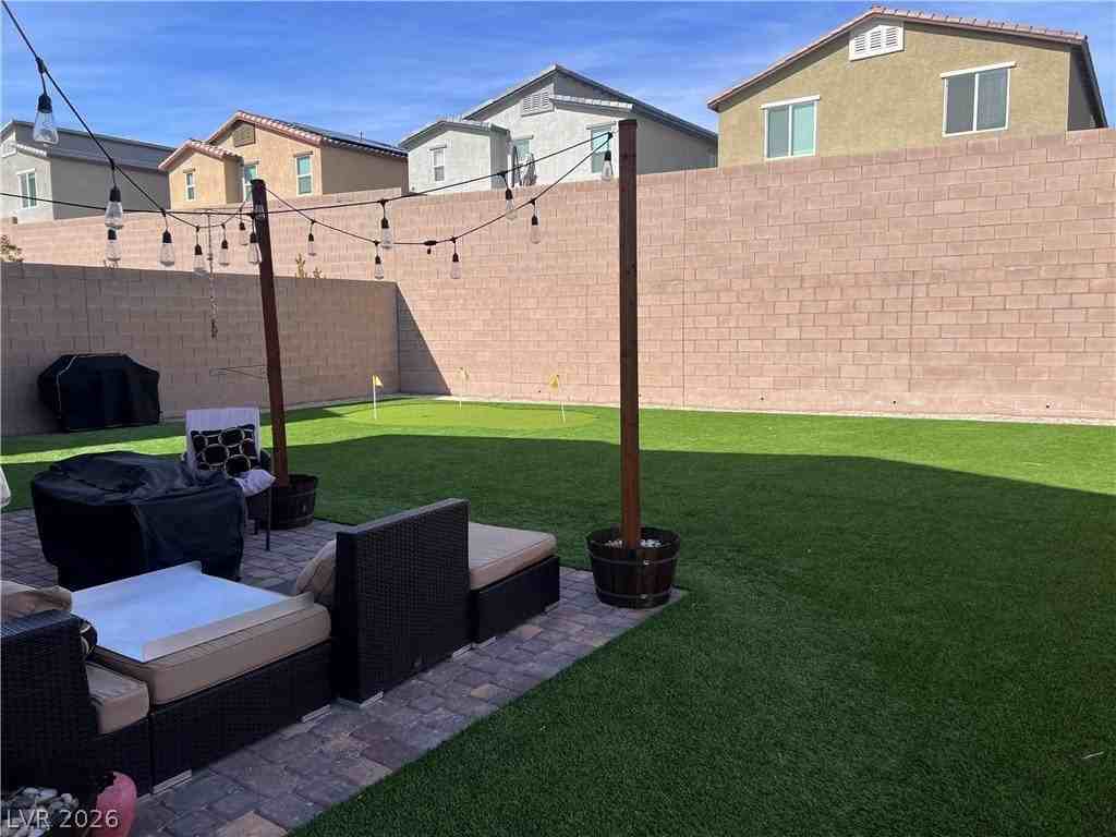 10748 Wild Poppy Ave - Photo 2 of 34