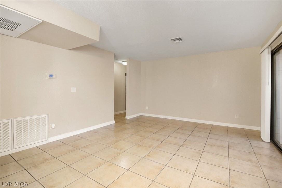 4860 Nara Vista Way #102 - Photo 5 of 28