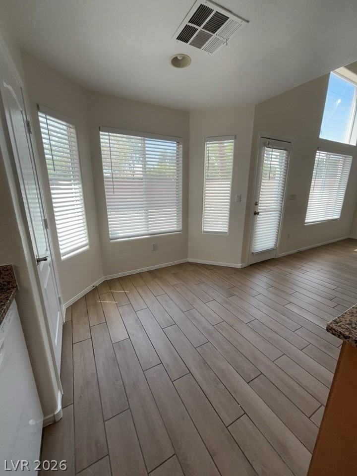 9237 Harbor Stream Ave - Photo 5 of 19