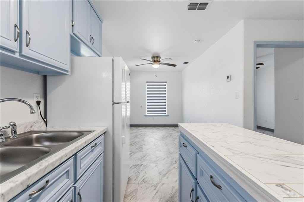 109 Ash St #C - Photo 5 of 16