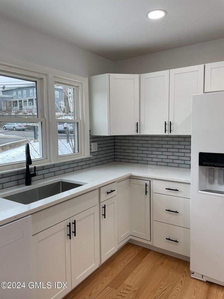 74 N Water St - Photo 4 of 24