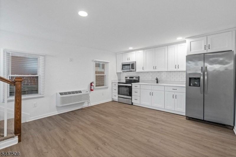 54 W Somerset St #REAR - Photo 2 of 12