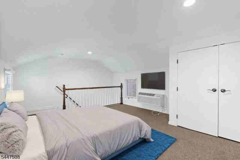 54 W Somerset St #REAR - Photo 7 of 12