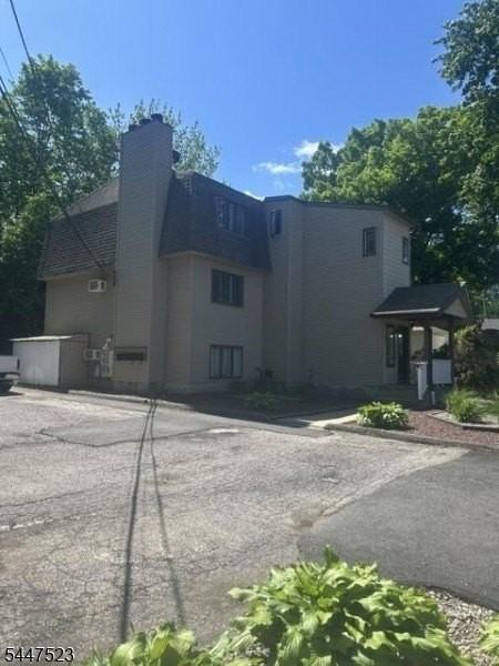 362 Rutherford Ave #6 - Photo 2 of 2