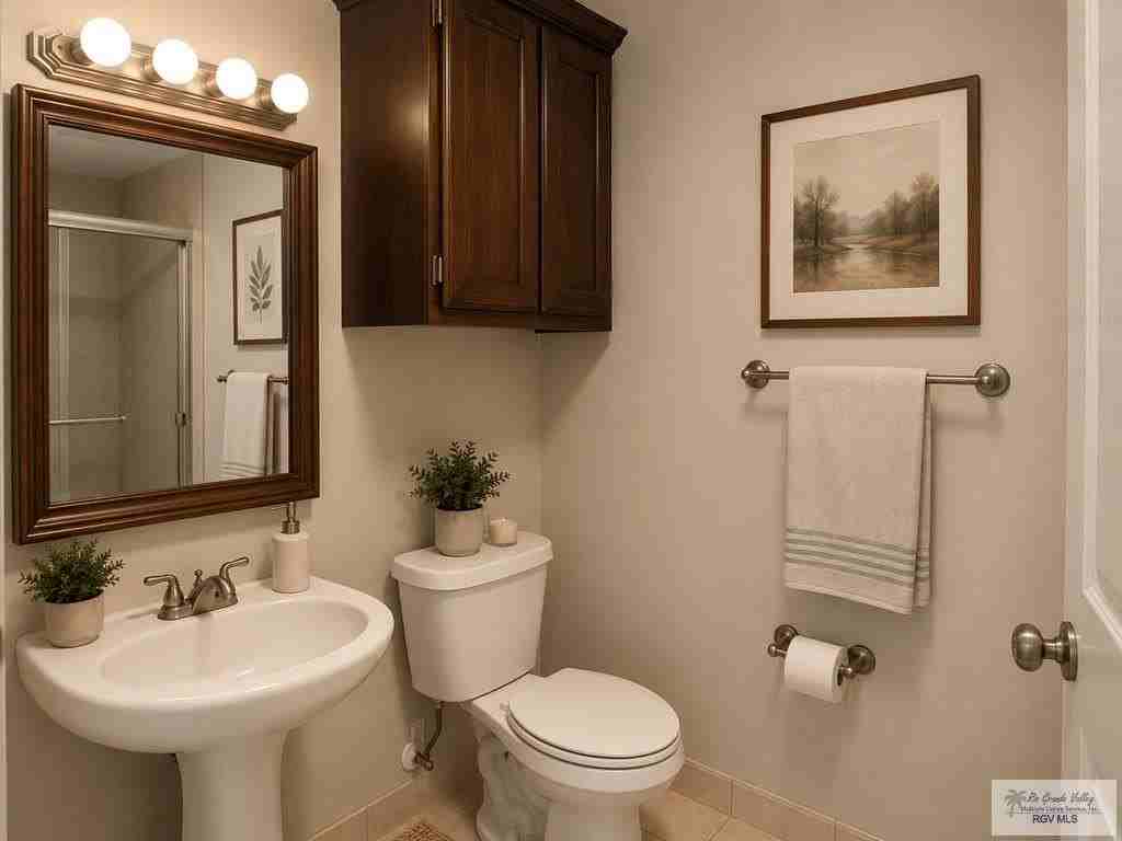 521 E Tyler Ave - Photo 7 of 10