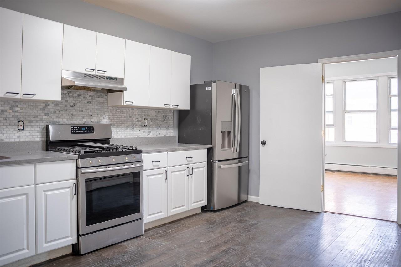 543 W Side Ave #3