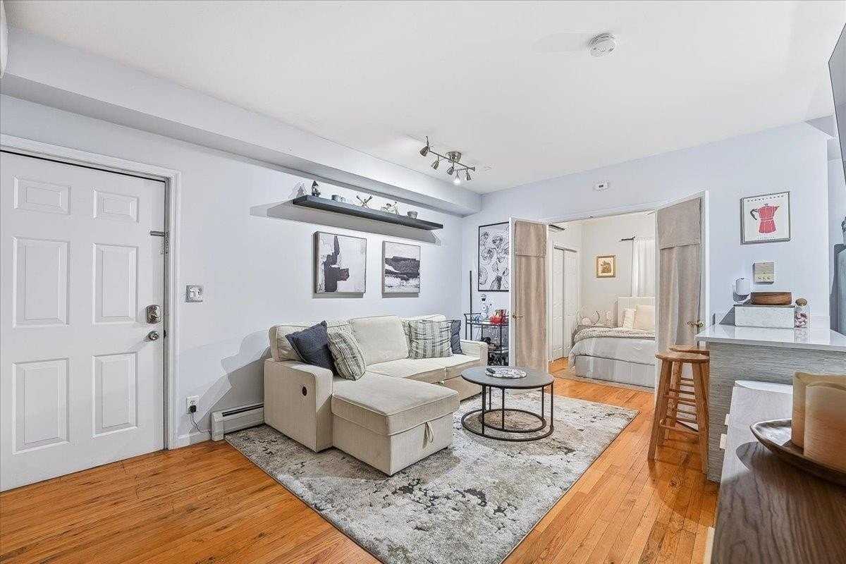516 Adams St #1F - Photo 2 of 16