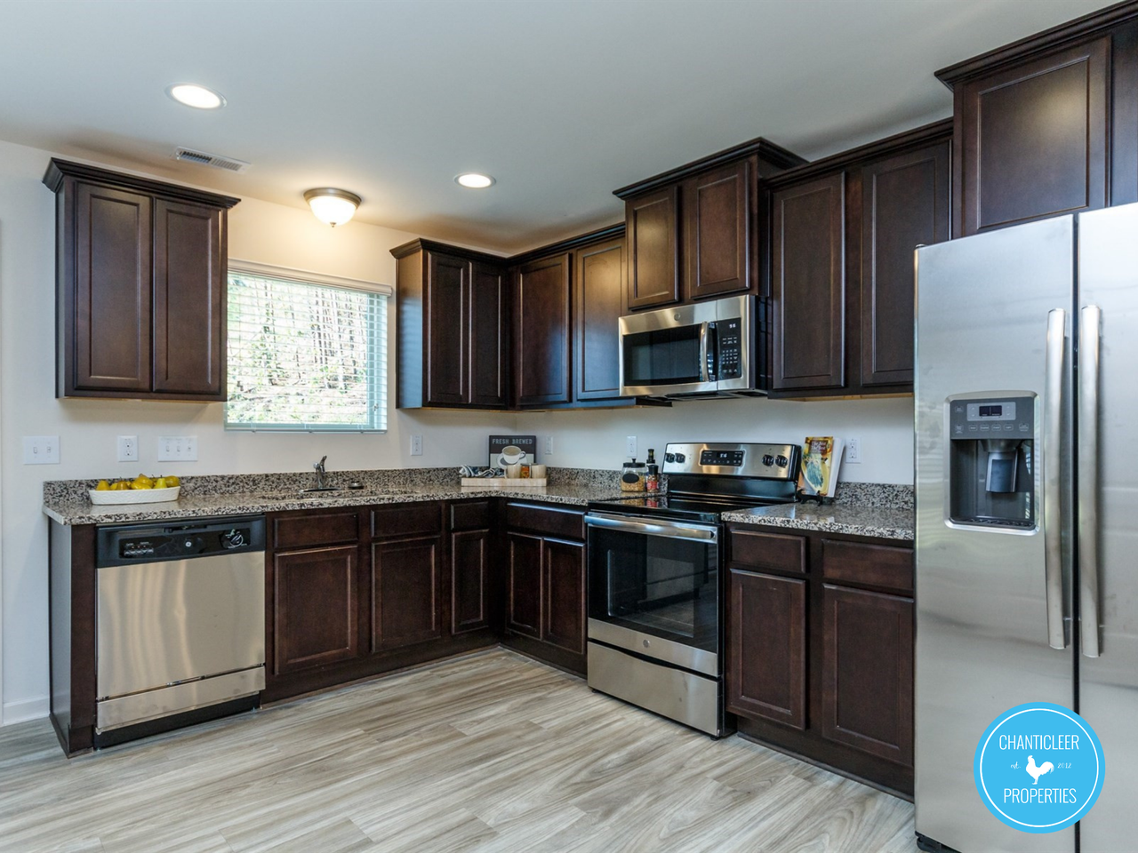 526 Hobkirks Pl #1 - Photo 5 of 30