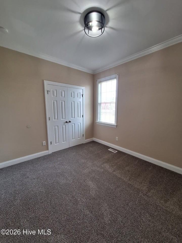 285 Laurie Ellis Rd - Photo 5 of 25