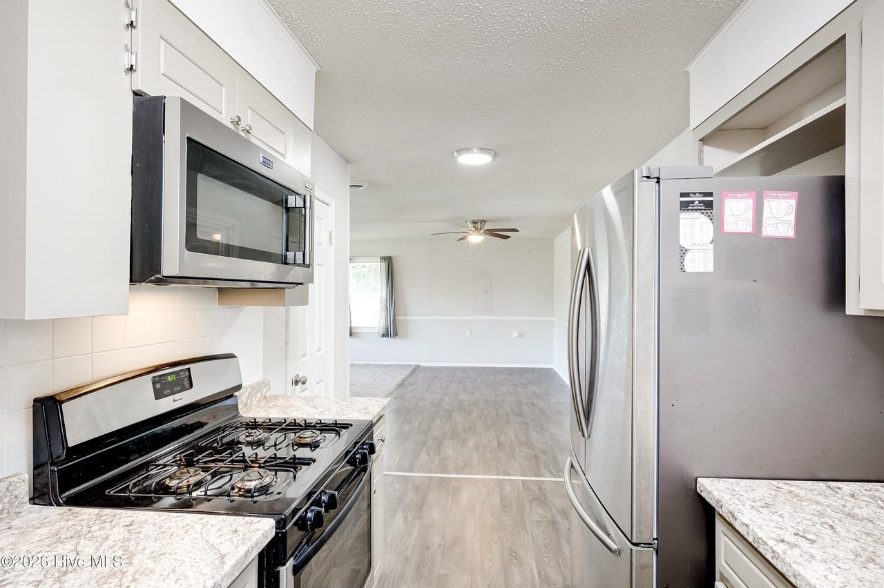2107 Faircrest Ave #A - Photo 7 of 14