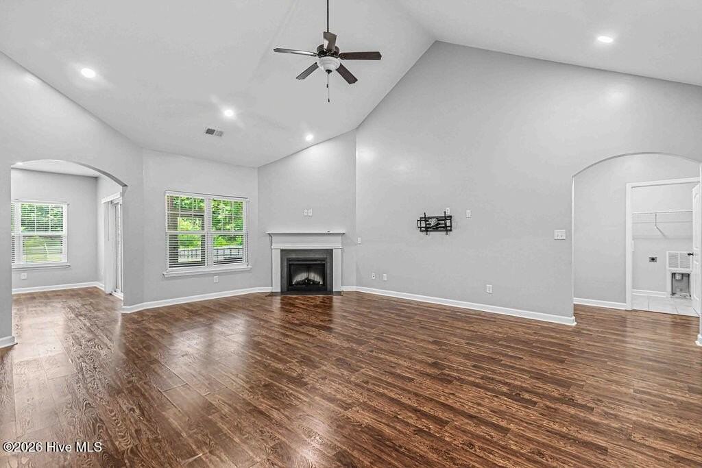 125 Bridgeport Dr - Photo 5 of 37