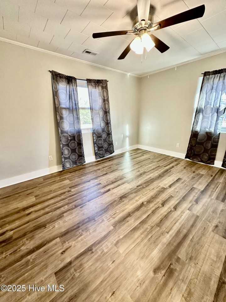 4320 Nc Highway 73 - Photo 6 of 44