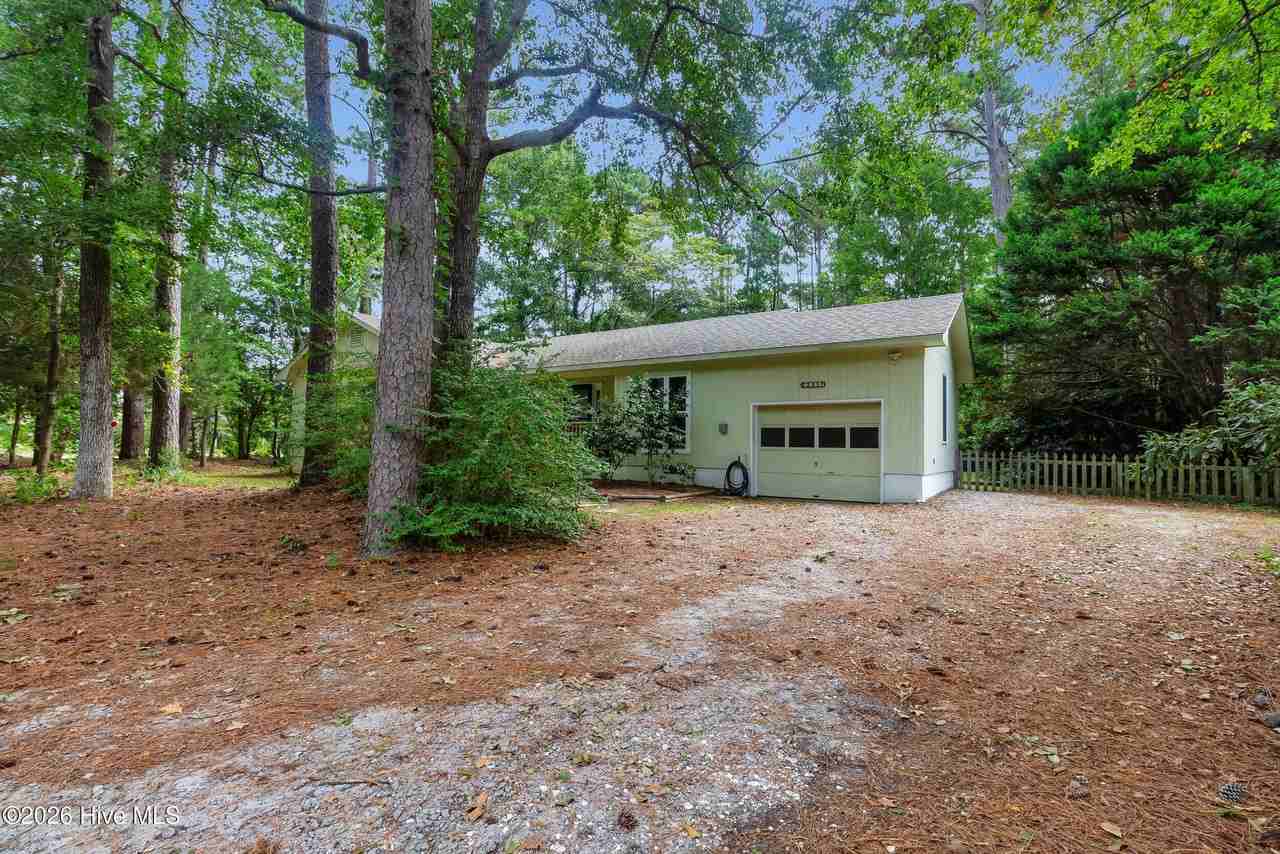 2317 Country Club Rd - Photo 2 of 37
