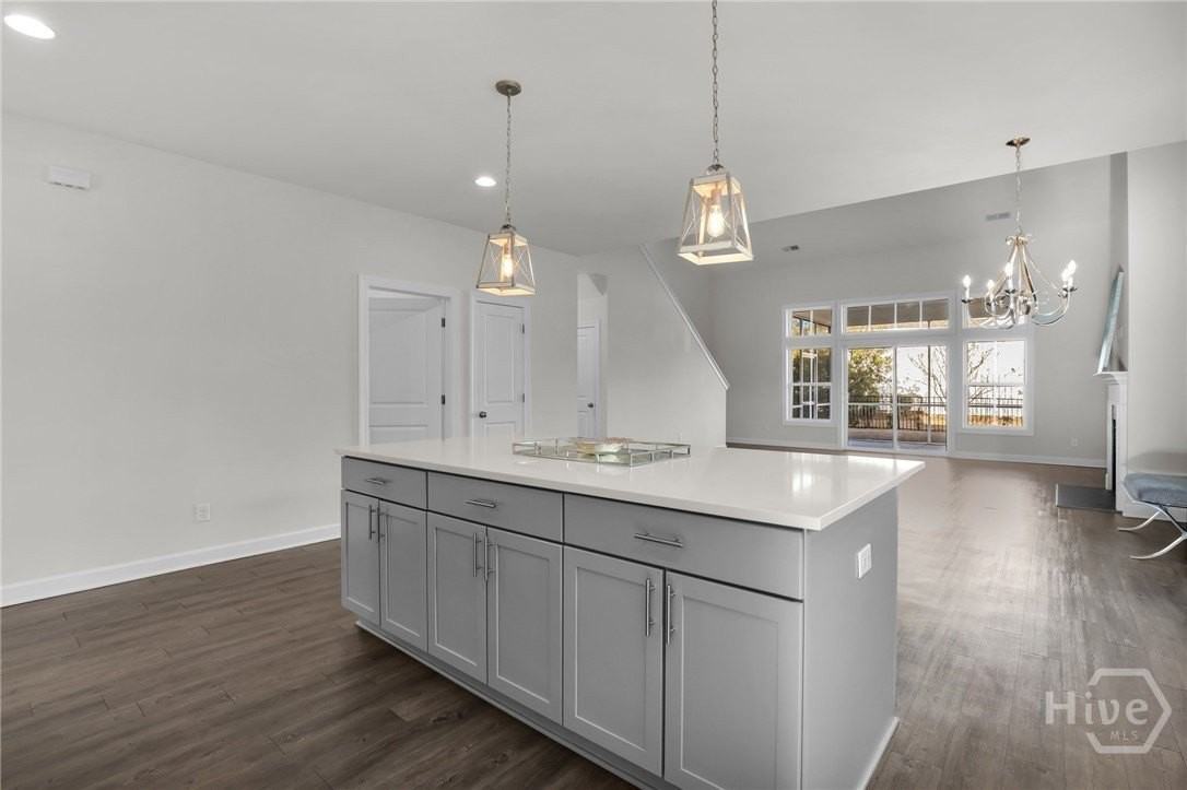 102 Oakdene Rd - Photo 7 of 33