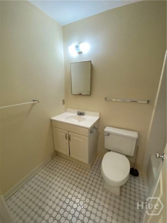 410 E Hall St #1-2 - Photo 6 of 8