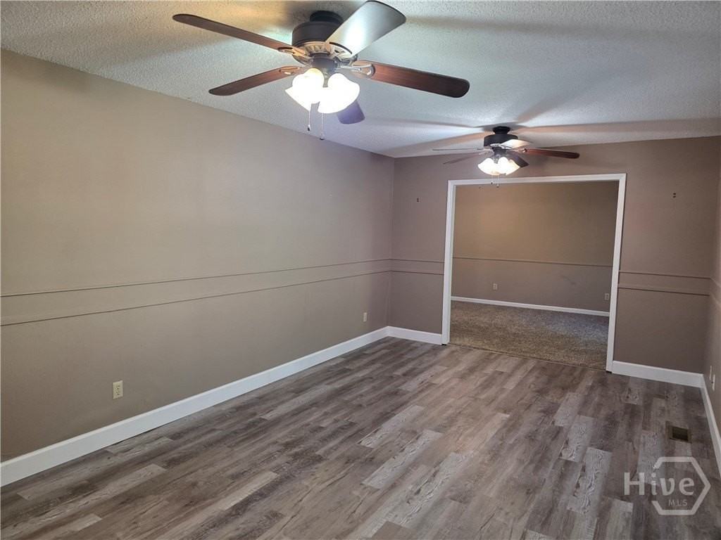 206 Old Lake Rd - Photo 4 of 20