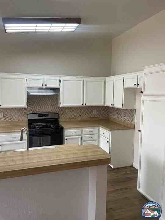 680 Sequoia St - Photo 6 of 31