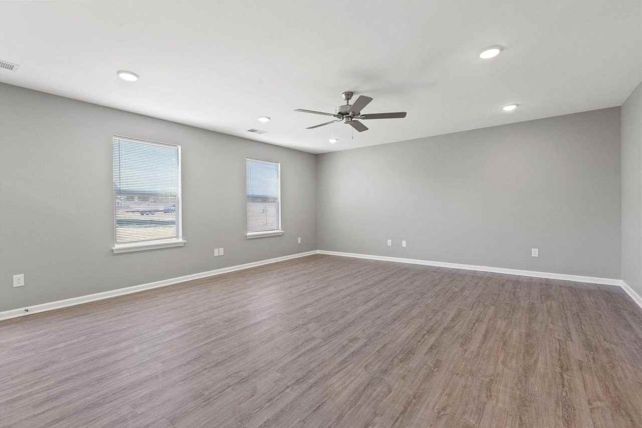 6089 Arbor Woods Way - Photo 5 of 36