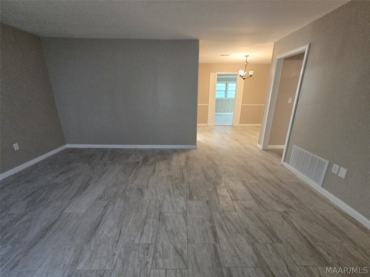 3540 Farwood Dr - Photo 2 of 17