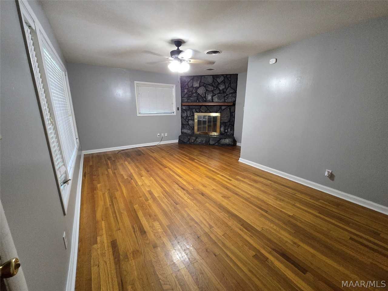 111 Easthaven Rd - Photo 3 of 23